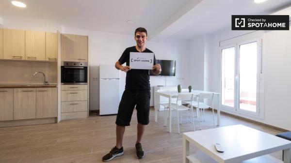 Amplio apartamento de 1 dormitorio en alquiler en Sants, Barcelona