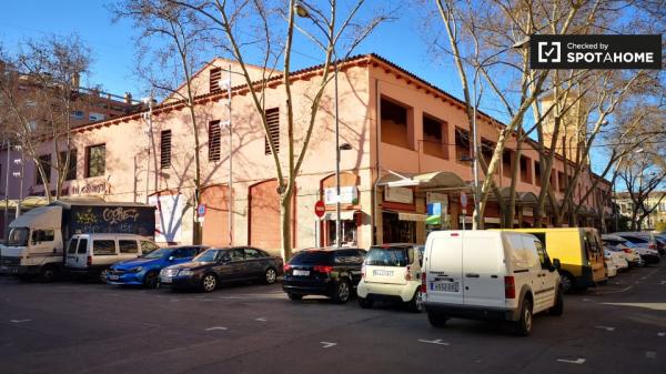 Stanza in affitto in appartamento con 4 camere da letto a El Cabanyal