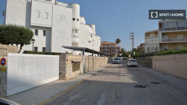 Piso entero de 1 dormitorio en Denia