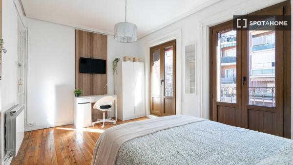 Quarto em apartamento compartilhado em Madrid