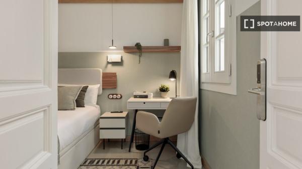 Alugo quarto em apartamento de 4 quartos em Barcelona