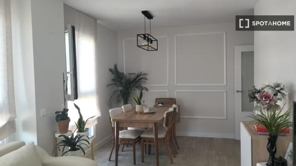 Apartamento de 2 dormitorios en alquiler en Arganzuela, Madrid