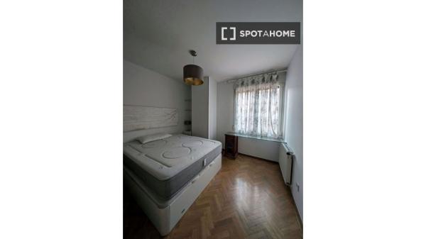 Apartament o powierzchni 39 m2 z widokiem na okolicę w dzielnicy Imperial - RDS2G