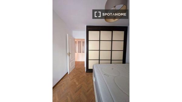 Apartament o powierzchni 39 m2 z widokiem na okolicę w dzielnicy Imperial - RDS2G