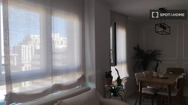 Apartamento de 2 dormitorios en alquiler en Arganzuela, Madrid