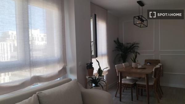 Apartamento de 2 dormitorios en alquiler en Arganzuela, Madrid