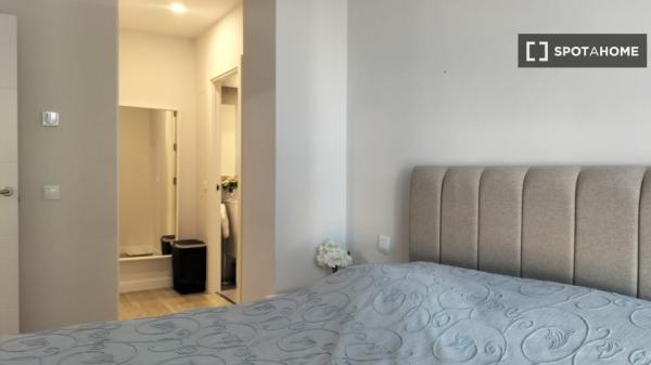 Apartamento de 2 dormitorios en alquiler en Arganzuela, Madrid