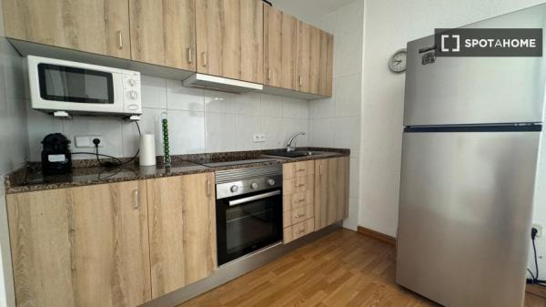 Habitación en piso compartido en barcelona.